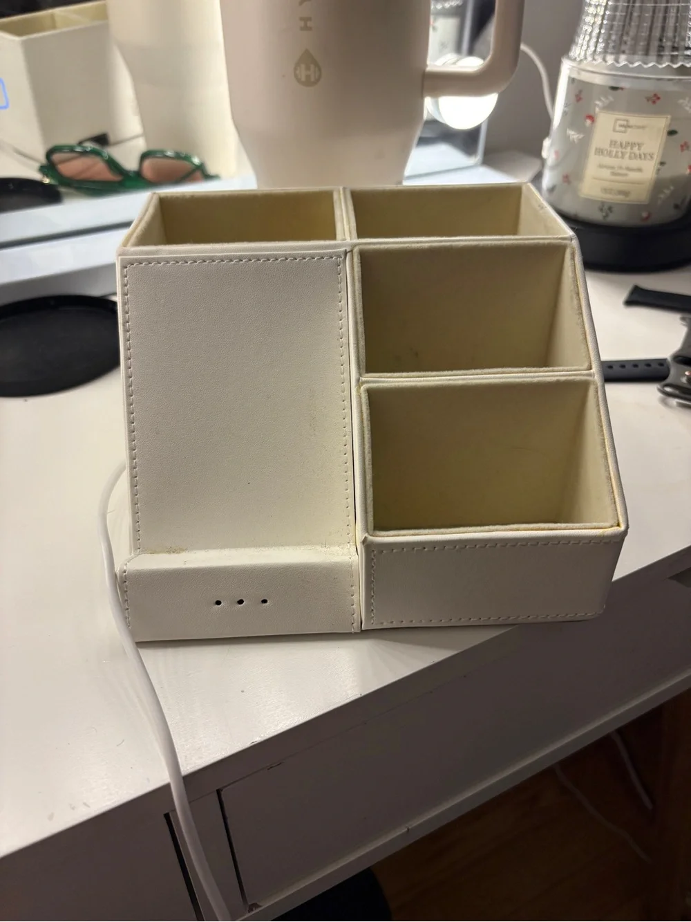 N/A compact white